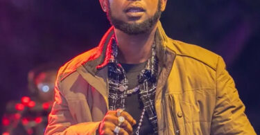 Mr Blue Ft Young Lunya x Moni Centrozone – You