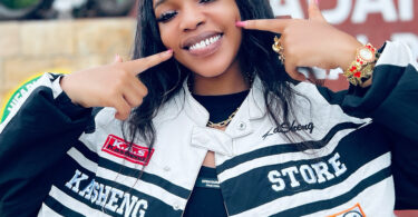 Xouh & Bruce Africa – Hapana