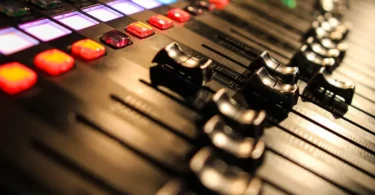 Hplus DJ - Buruda Singeli Beat (Official Audio Cover 2025)