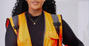 Bella Kombo – Tembea Na Yesu Ft. John Kavishe (Official Audio Cover 2025)