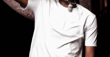 Fammi Africa - Mwaka huu (Official Audio Cover)