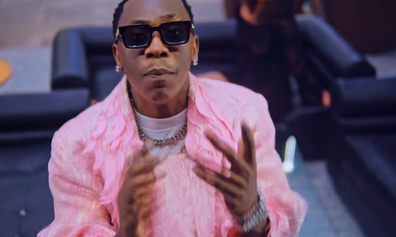 Dogo Dee – New King (Official Audio Cover 20926)