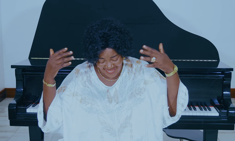 VIDEO Upendo Nkone - Narudisha Sifa (Official Video Cover 2026)