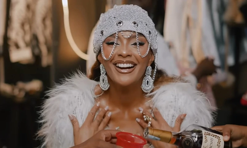 VIDEO Mimi Mars - 17 (Official Video Cover 2026)