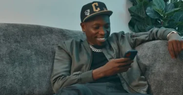 VIDEO Romelo – Mama (Official Video Cover 2026)